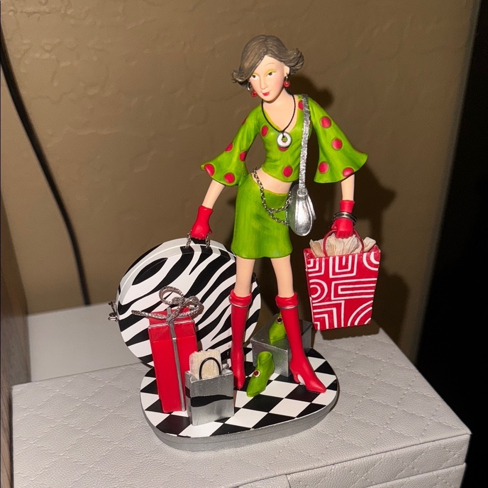 Secret Message Divas by Ingrid “Nicole” Figurine